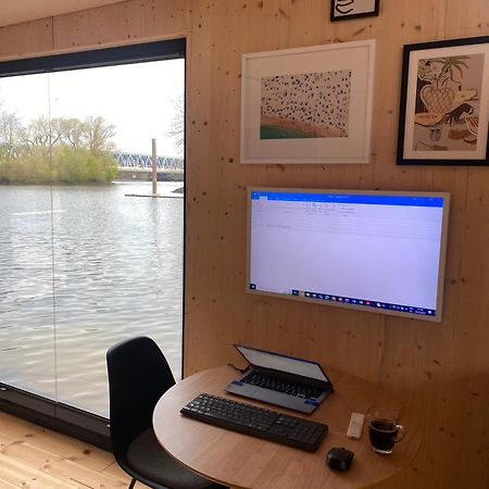 Hausboot Off Im Diamantgraben An Der Elbe Hotell Hamburg Eksteriør bilde